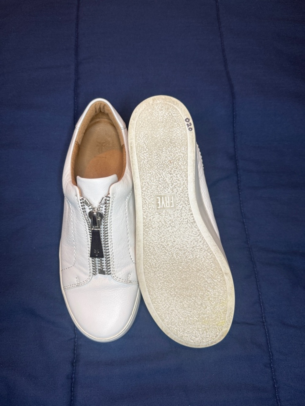 Frye White Leather Women’s Slip-On Sneakers with Center Zipper - Picture 2 of 2